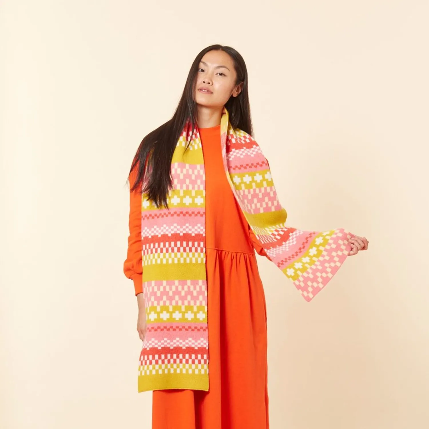 Scarves + Shawls^Donna Wilson Big Stitch Scarf - Lipstick