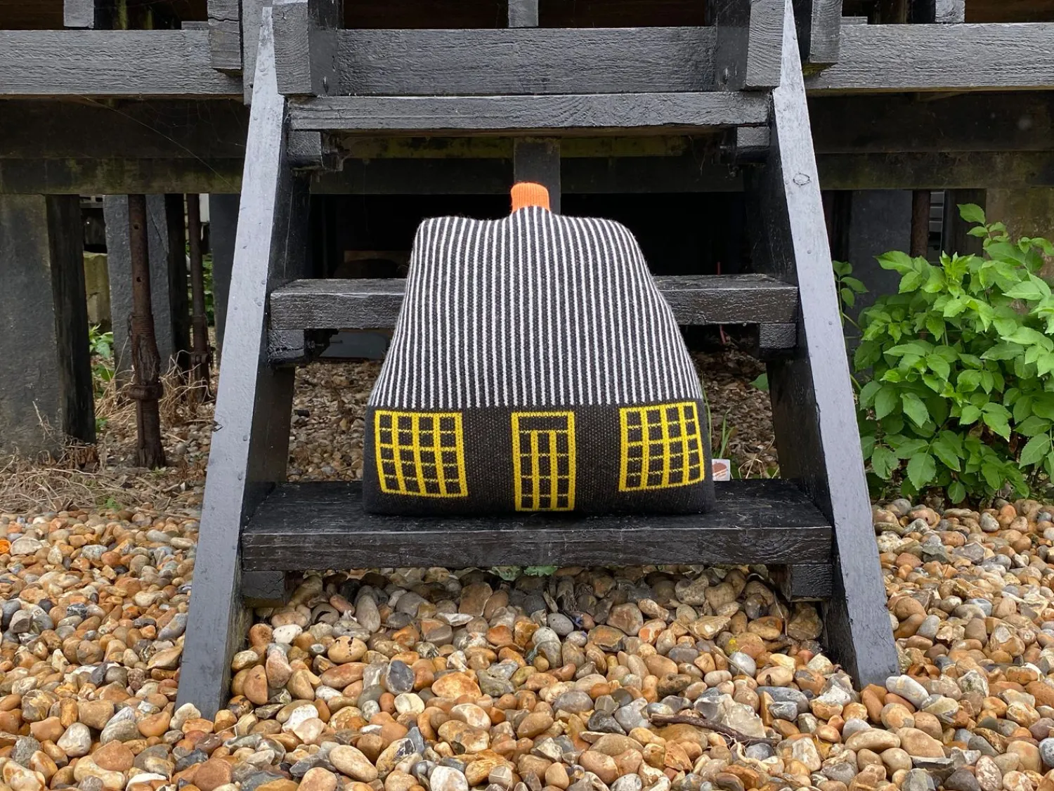 Cushions^Donna Wilson Cottage Cushion - Black