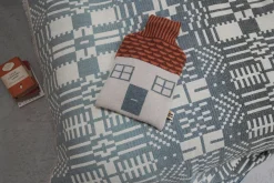 Blankets & Throws^Donna Wilson Here Comes The Rain Woven Throw
