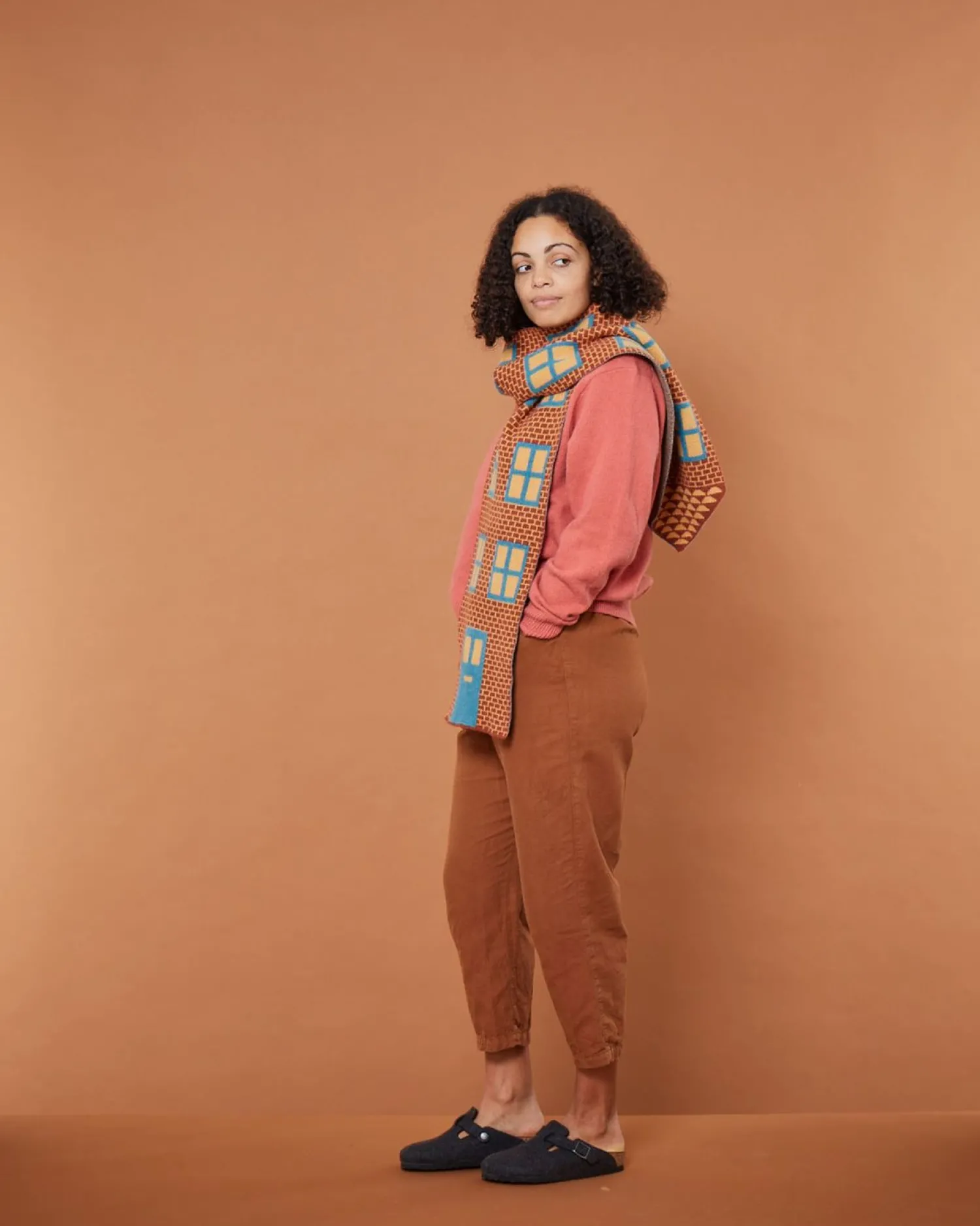Scarves + Shawls^Donna Wilson House Shaped Scarf - Ember