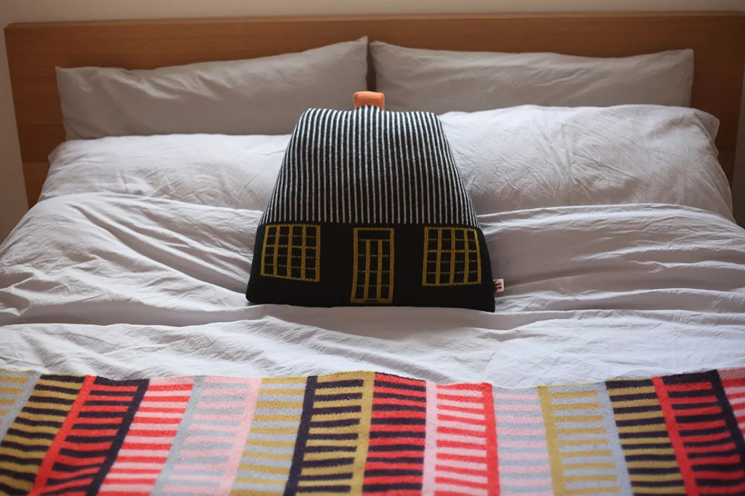 Blankets & Throws^Donna Wilson Shiel Lambswool Throw - Red